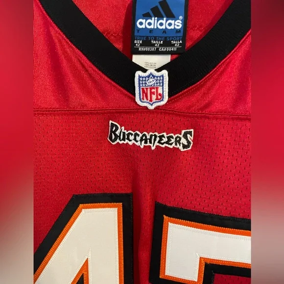 Tampa Bay Buccaneers VINTAGE John Lynch #47 Adidas Pro-Line Football Jersey. 42